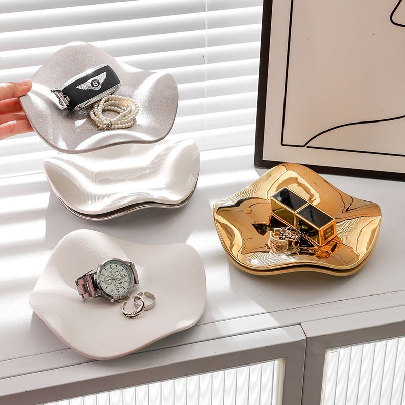 Electroplated Luxe Wave-Shaped Jewelry & Trinket Tray