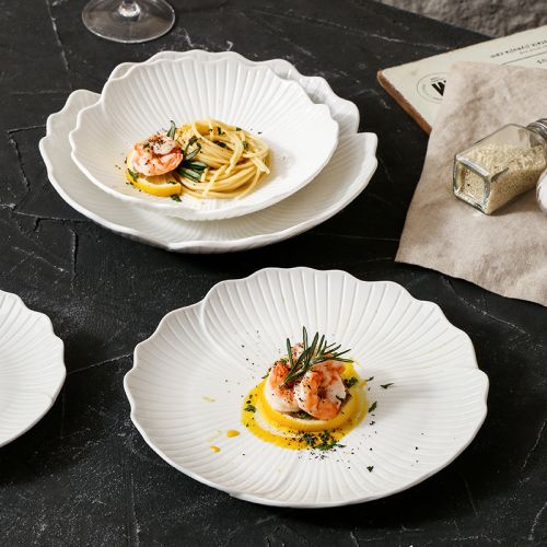 Ginkgo Leaf Lace-Edged Dinnerware Set - 2