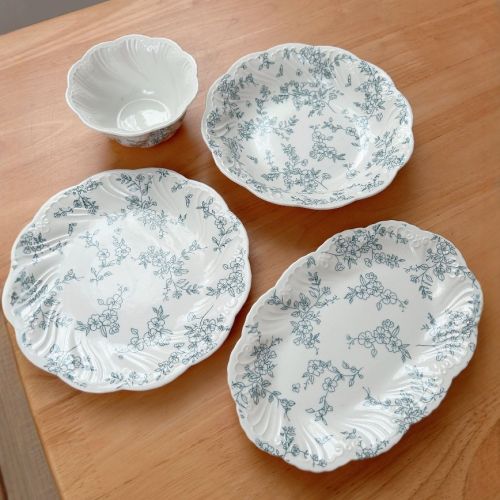 Vintage Fog Blue Full-Bloom Embossed Dinnerware Set